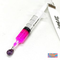画像3: 注射器 血液の雫ピアス（イヤリング）ピンク　原宿系、ナースコスプレ、病みかわいい、ゆめかわいい